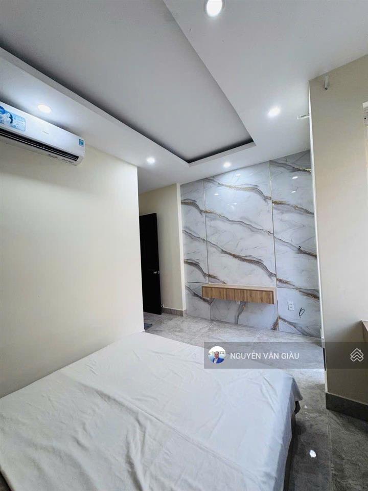 Quận 12 nhà 3 tầng hẻm 7m chỉ hơn 5 tỷ