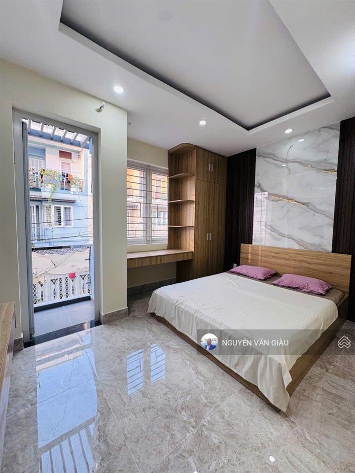 Quận 12 nhà 3 tầng hẻm 7m chỉ hơn 5 tỷ