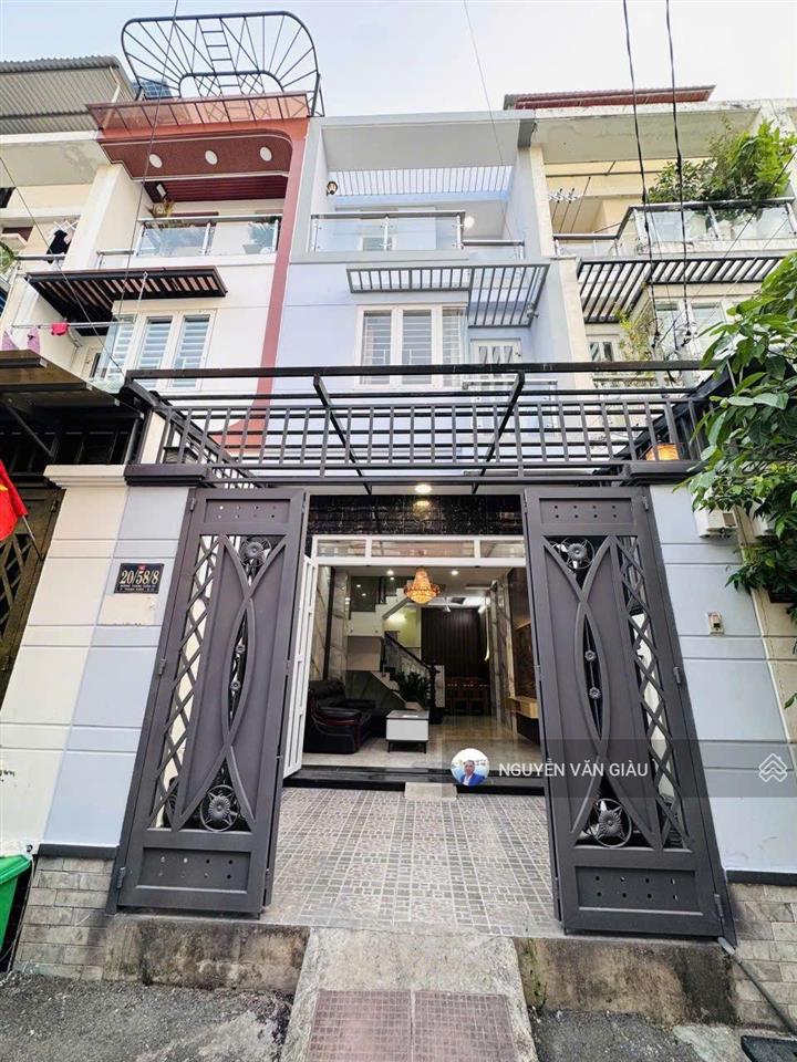 Quận 12 nhà 3 tầng hẻm 7m chỉ hơn 5 tỷ