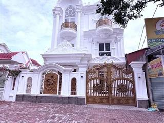 Bán biệt thự 15, đường nguyễn văn lưu, cần thơ, 18 tỷ, 205m2, hàng hiếm tại đây