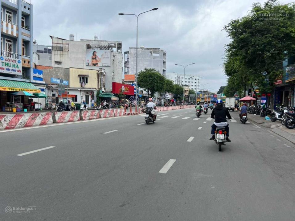 Mặt tiền 533 lê trọng tấn 400m2 tân phú