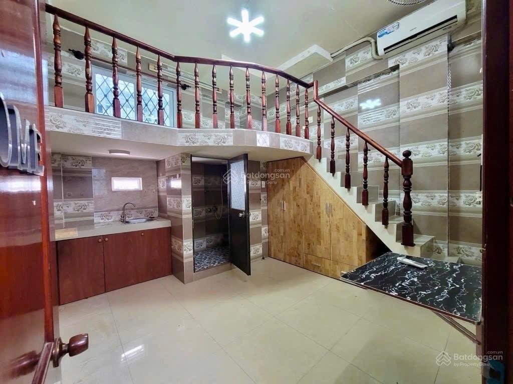 Bán gấp chdv 6 tầng lạc long quân ngang 7m