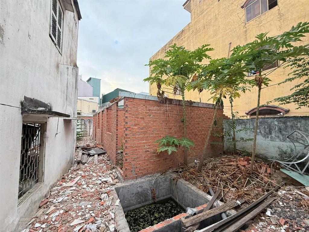 Bán gấp nhà nát ngay sát mặt tiền lê đức thọ 310m2
