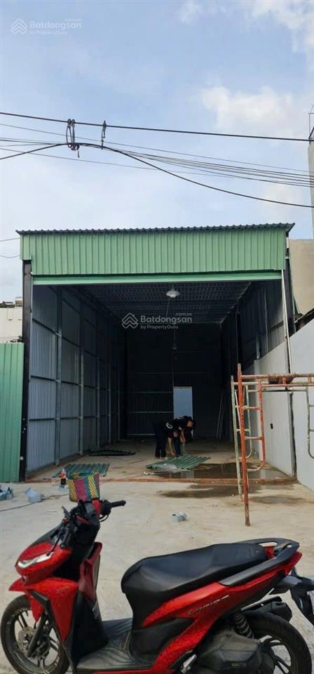 Cần tiền bán gấp nhà 180m2 ngay sát aeon tân phú