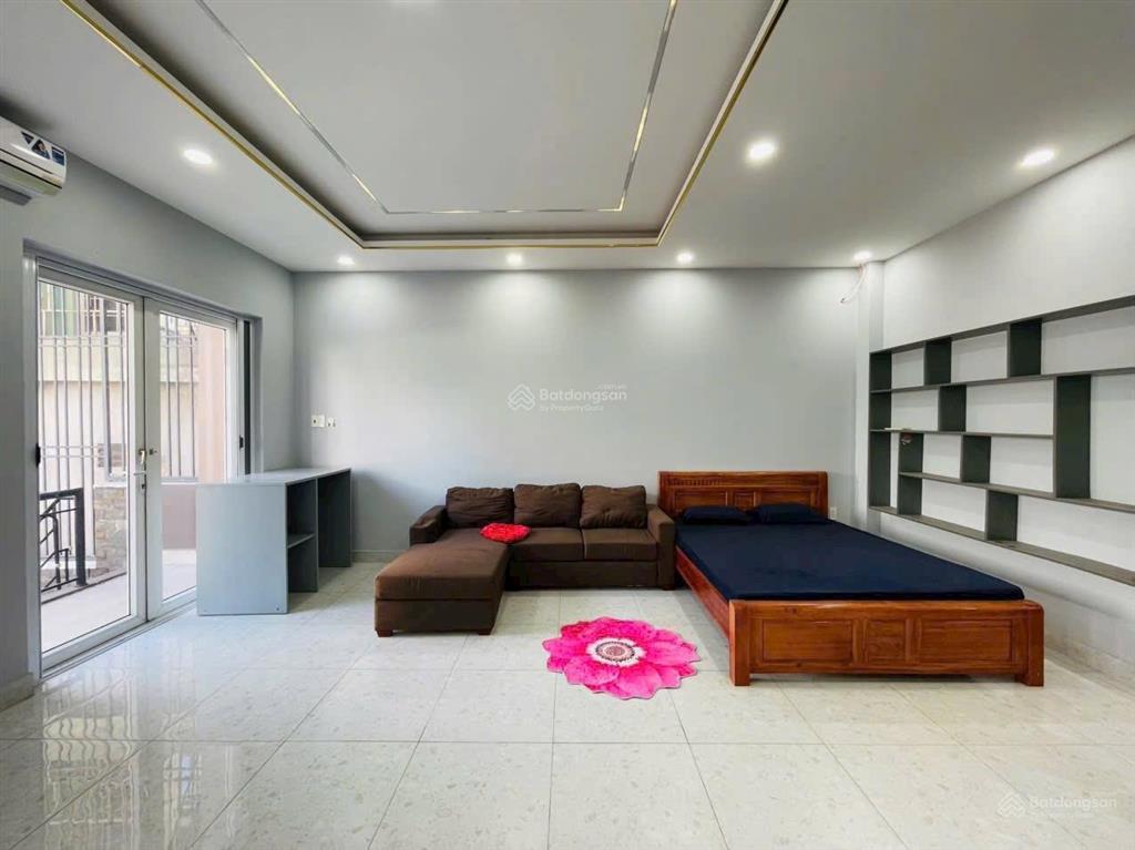 Bán nhà 4 tầng đường kinh doanh đối diện etown cộng hoà 11x30