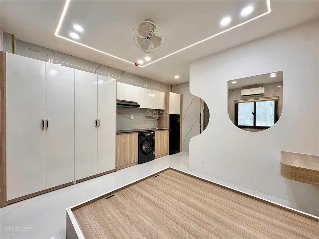 Bán gấp chdv 6 tầng thu nhập 100tr/tháng 150m2