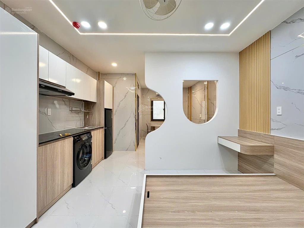 Bán gấp chdv 6 tầng thu nhập 100tr/tháng 150m2