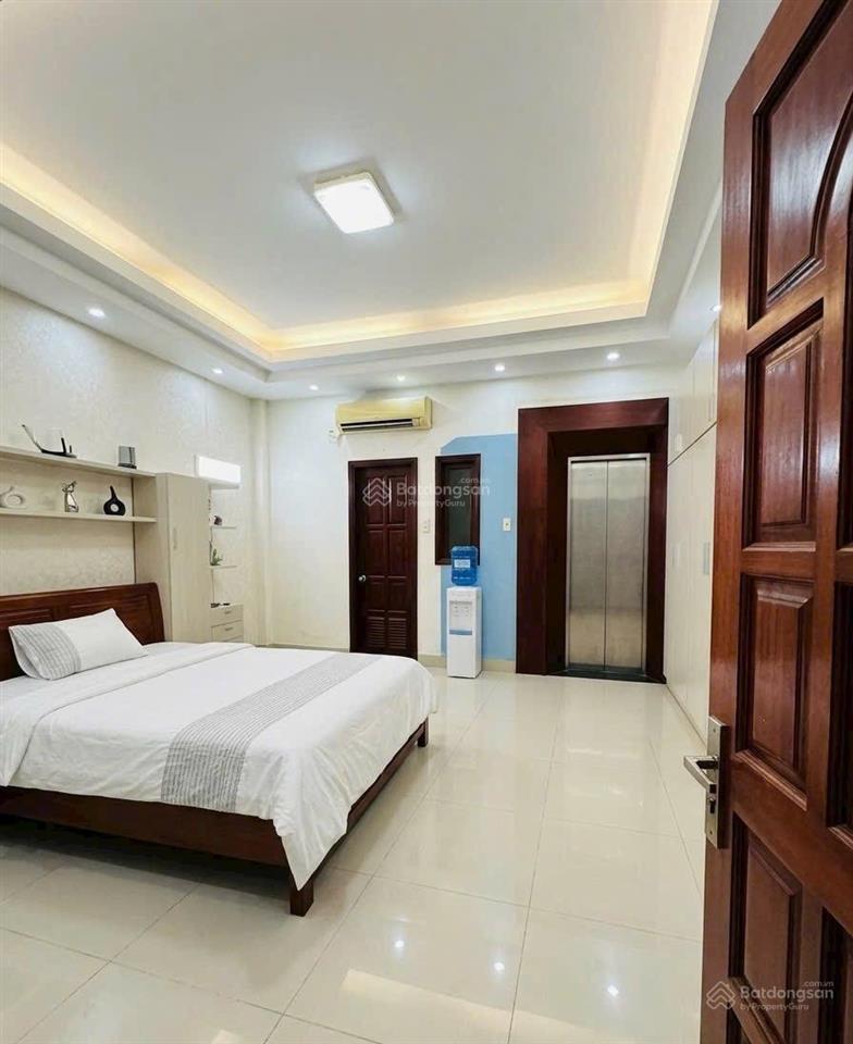Ngợp bank bán gấp nhà 6 tầng thang máy ngay gò dầu