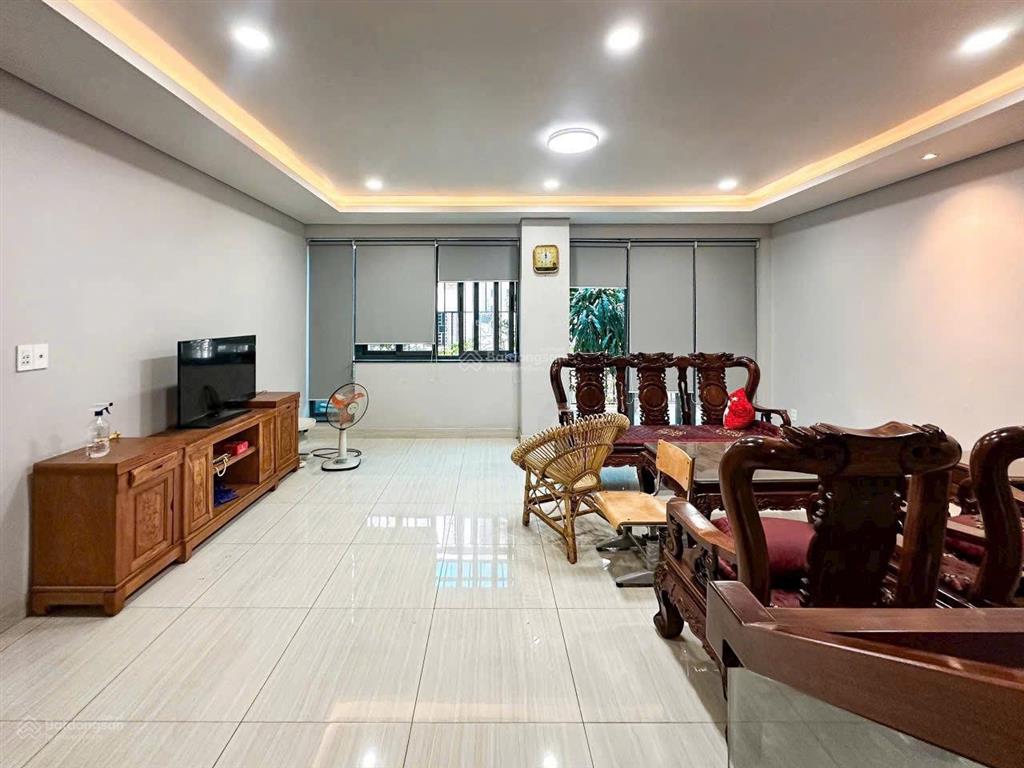 Bán nhanh nhà đẹp 4 tầng đường 10m phạm văn chiêu