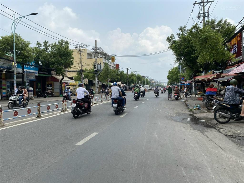 Mặt tiền kinh doanh sầm uất lê trọng tấn ngang 15m