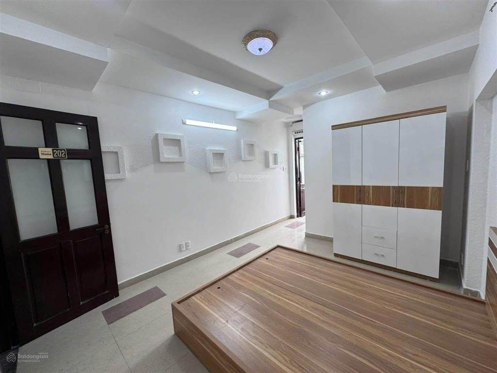 Bán gấp nhà 4 tầng mặt tiền bờ sông tham lương