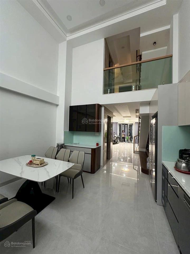 Bán gấp nhà 4 tầng mặt tiền bờ sông tham lương