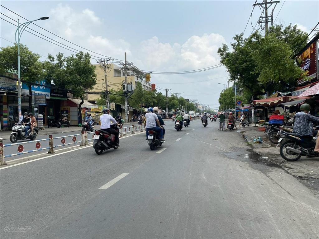 Cần tiền bán gấp mặt tiền lê trọng tấn gần 400m2