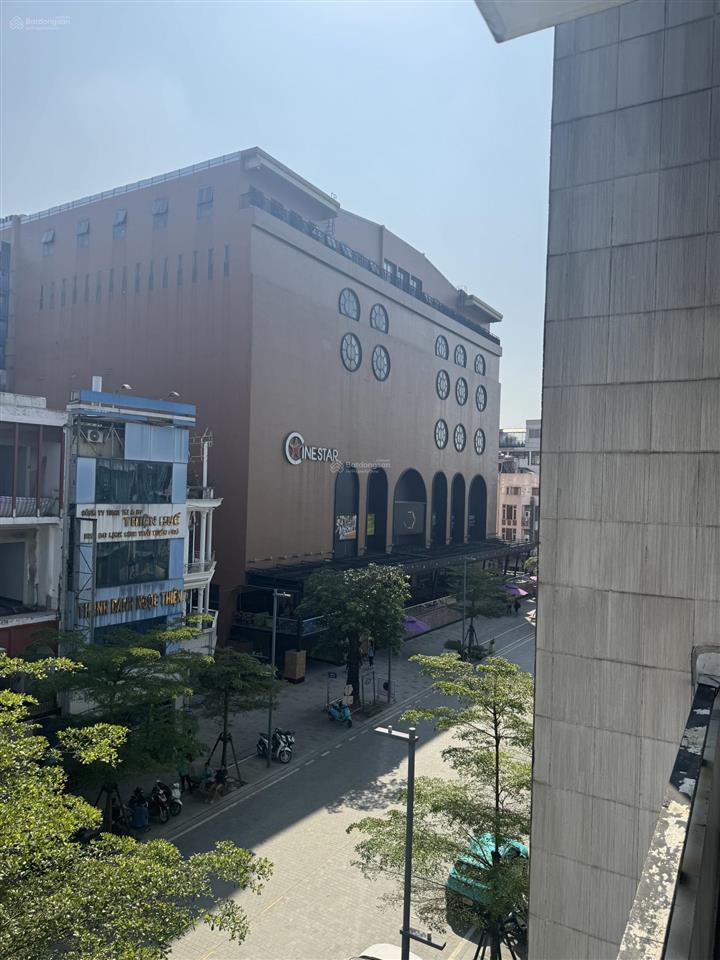 Bán nhà 4 tầng mặt tiền hai bà trưng