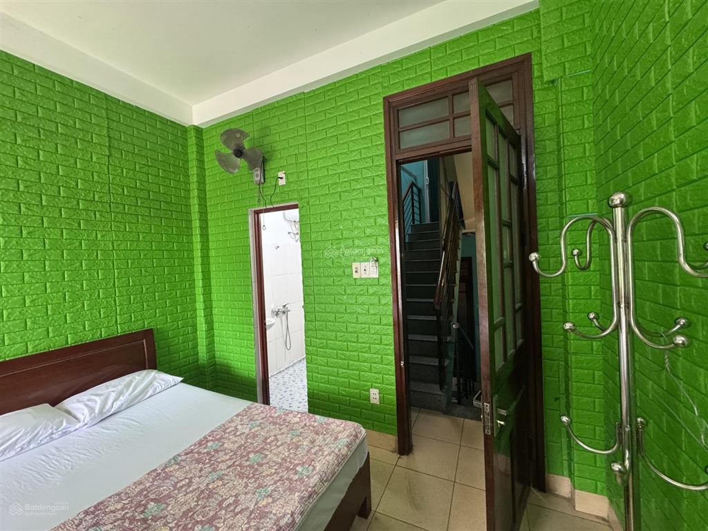 Bán nhà 4 tầng mặt tiền hai bà trưng