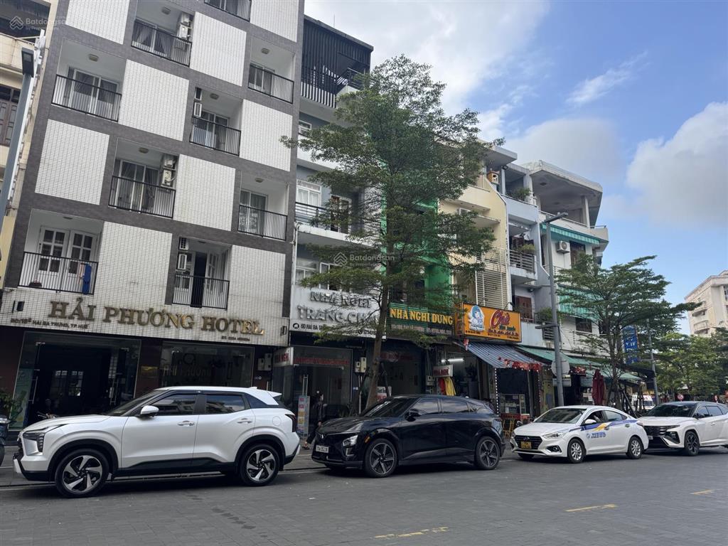 Bán nhà 4 tầng mặt tiền hai bà trưng