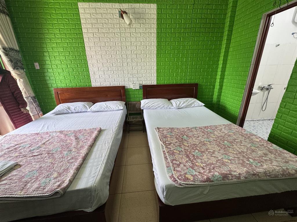 Bán nhà 4 tầng mặt tiền hai bà trưng