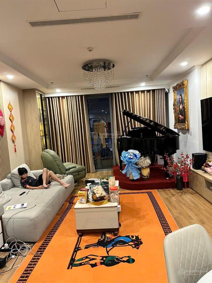 Bán căn hộ chung cư 128m2 tại vinhomes nguyễn chí thanh, đống đa, , 160tr/m, chính chủ