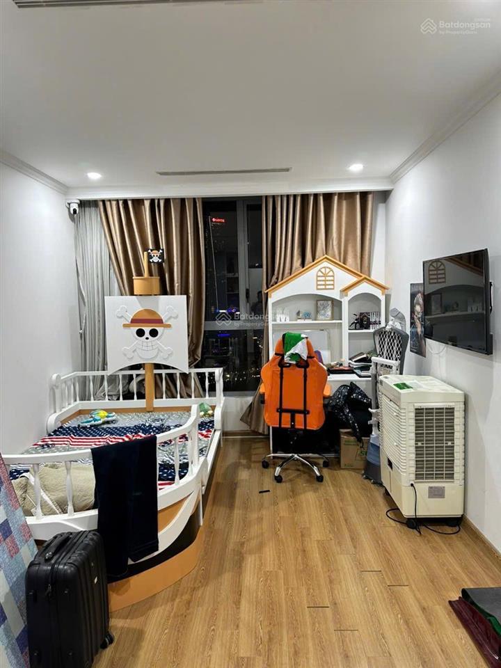 Bán căn hộ chung cư 128m2 tại vinhomes nguyễn chí thanh, đống đa, , 160tr/m, chính chủ