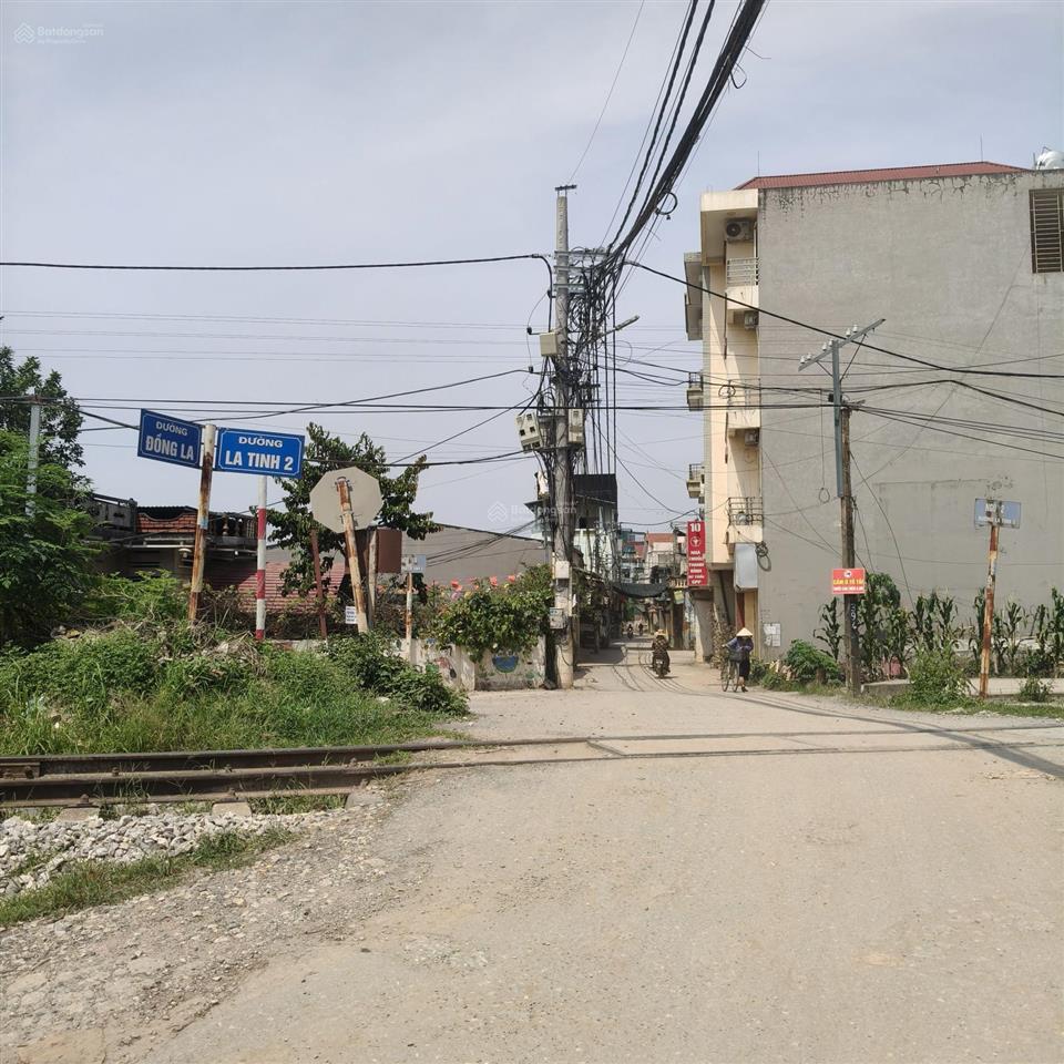 Bán đất la tinh 90m2 lô góc ngõ thông oto chạy vòng quanh