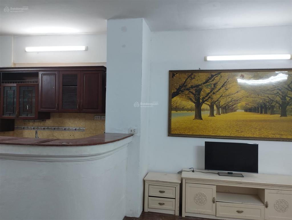 Cho thuê chcc, toà 17t10, đường nguyễn thị định, trung hoà nhân chính. dt 85m3. 2pn,1wc. giá 10tr5.