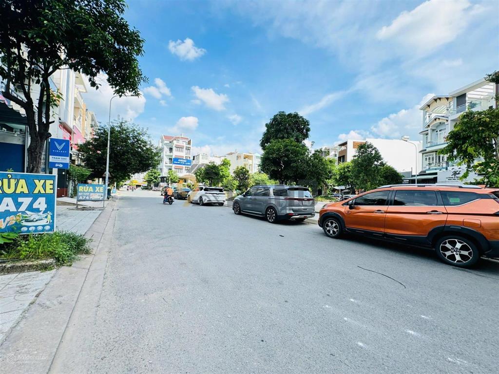 Siêu hiếm, bán lô đất mặt tiền areco đào trinh nhất, dtcn 111 m2, ngang 5 x 22,5, giá chỉ 10 tỷ