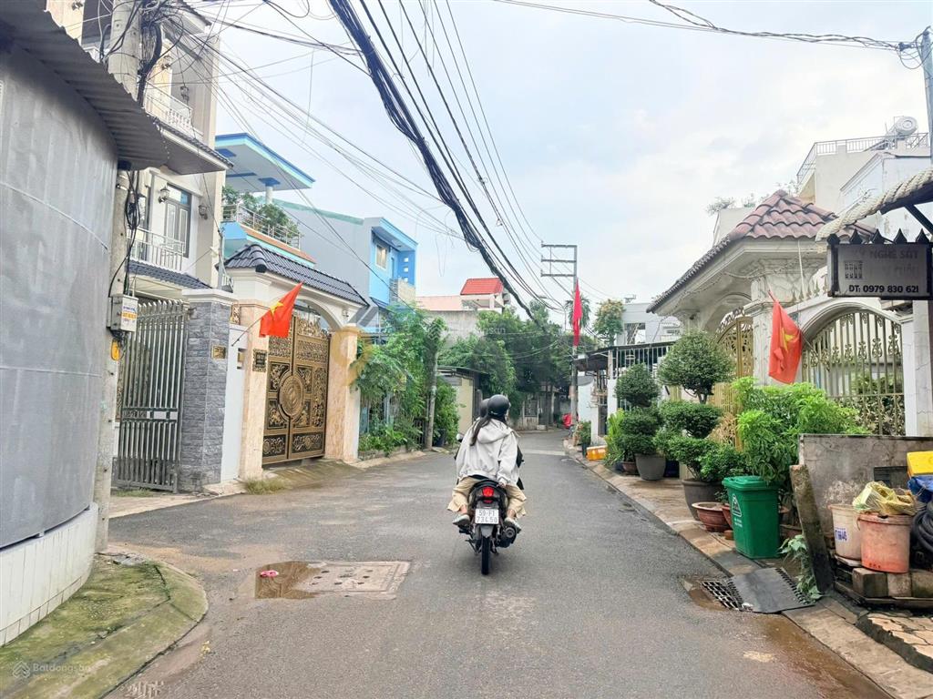 Bán nhà góc 2mt, hẻm 10 mét, ngay ga metro bình thái, dt 100m2, ngang 4,5m, giá 7,5 tỷ