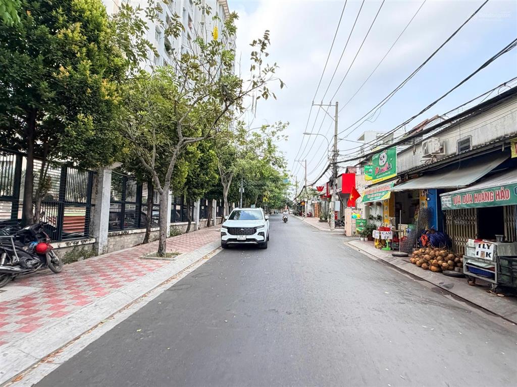 Ngộp lắm rồi, cần bán nhà ngay chung cư trường thọ, dt625,5m², ngang 25 mét, giá 38,3tr/m2