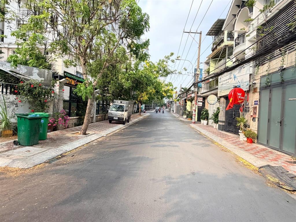 Ngộp lắm rồi, cần bán nhà ngay chung cư trường thọ, dt625,5m², ngang 25 mét, giá 38,3tr/m2