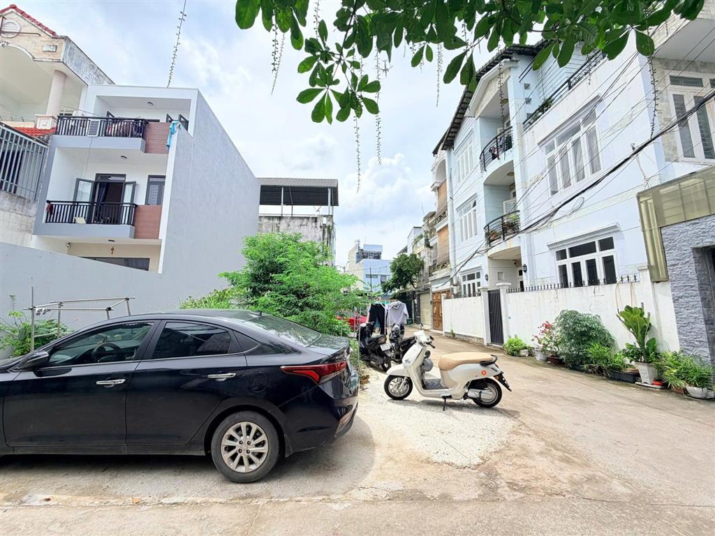 Chủ thiện chí, bán gấp dãy trọ hẻm 6 mét đại học cảnh sát, dt 64m2 (4*16m), giá 5 tỷ còn tl