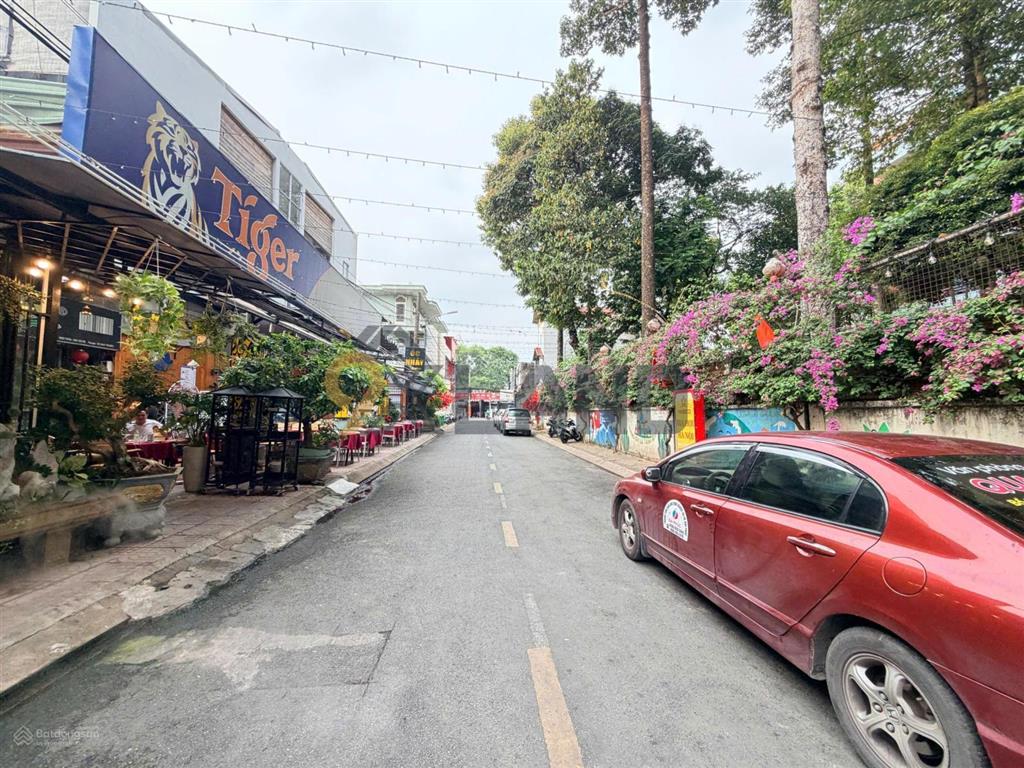 Ngộp giảm gấp 5 tỷ,nhà mt đường sát bên đh sư phạm kỹ thuật,dt116m2,ngang gần 5m,4 tầng, giá 13 tỷ