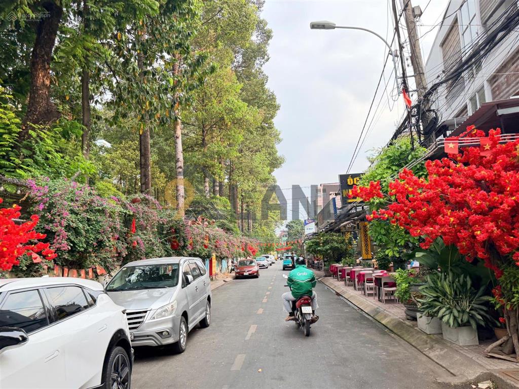 Ngộp giảm gấp 5 tỷ,nhà mt đường sát bên đh sư phạm kỹ thuật,dt116m2,ngang gần 5m,4 tầng, giá 13 tỷ