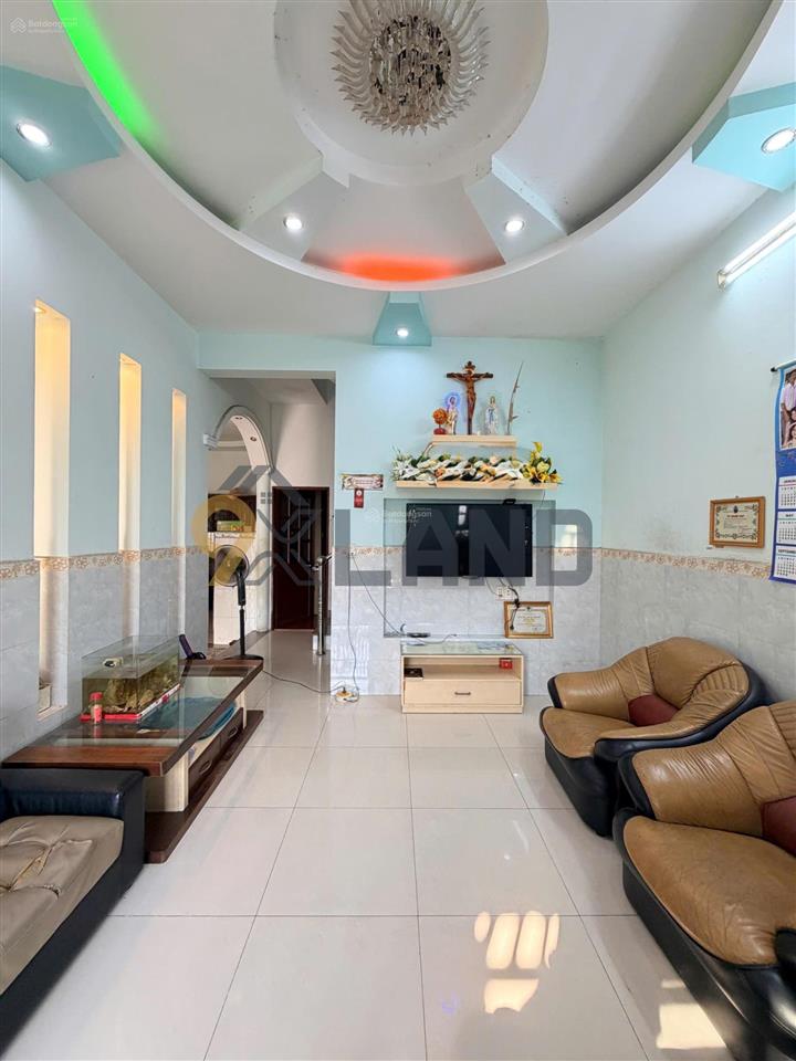 Cực nóng!!!chủ ngộp mới có giá này, bán gấp nhà 2mt hẻm 6m, dt8m x 10m, 2 tầng kiên cố, giá 5,4 tỷ
