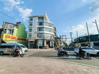 Nhà đẹp giá rẻ, nhà 2 mặt tiền đường số 8, full nội thất, dt 210m2, ngang 7,2 mét, nhà như hình.