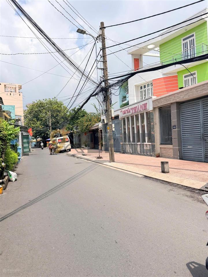 Nóng quá nóng, mặt tiền đường hồ văn tư, dt 89,2 m2, ngang 4,8 mét, nhà 2 tầng đẹp, giá 8,8 tỷ.