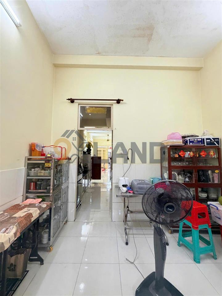 Nóng quá nóng, mặt tiền đường hồ văn tư, dt 89,2 m2, ngang 4,8 mét, nhà 2 tầng đẹp, giá 8,8 tỷ.