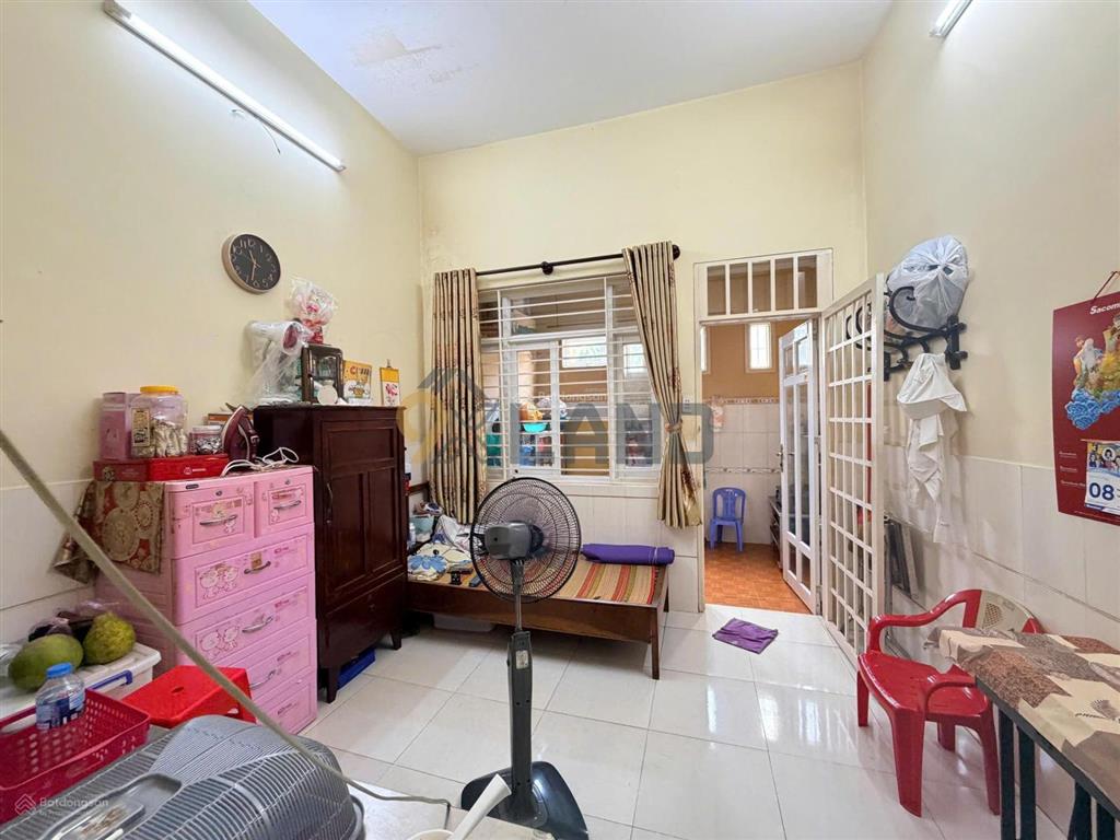Nóng quá nóng, mặt tiền đường hồ văn tư, dt 89,2 m2, ngang 4,8 mét, nhà 2 tầng đẹp, giá 8,8 tỷ.