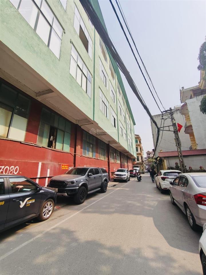 Chủ gửi bán toà căn hộ dịch vụ thương mại  phố hoa lâm việt hưng diện tích sàn 105m2 mt 11m