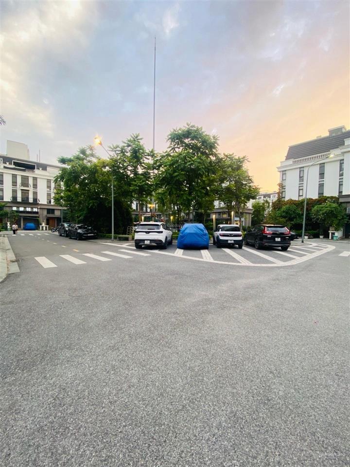 Nhà phố eastern park thạch bàn garden city  view vườn hoa diện tích 128m