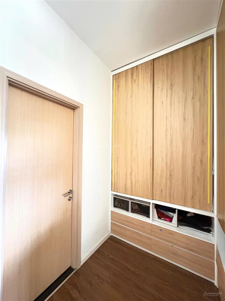 Chính chủ cho thuê căn hộ 2pn 2wc, fnt, ban công hướng đn, 12tr