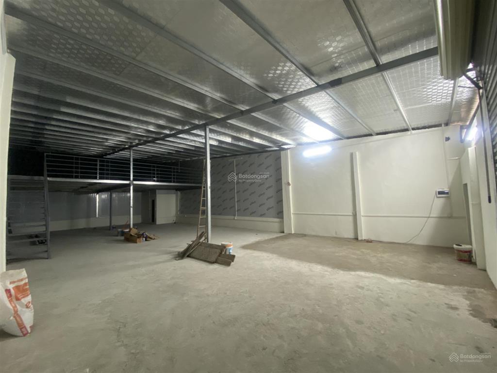 Cực hiếm! cho thuê nhà xưởng phố bằng b  oto tải tránh trước nhà  diện tích 250m  giá 25tr/thang