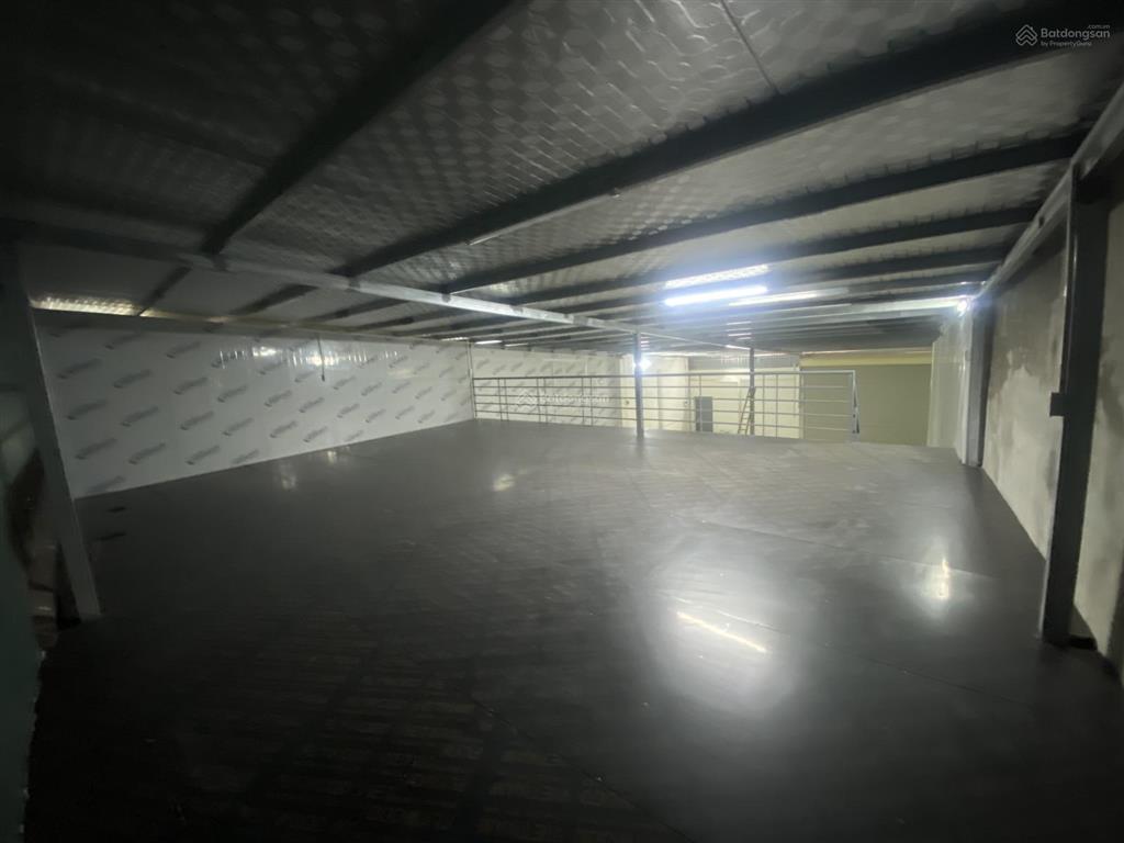 Cực hiếm! cho thuê nhà xưởng phố bằng b  oto tải tránh trước nhà  diện tích 250m  giá 25tr/thang