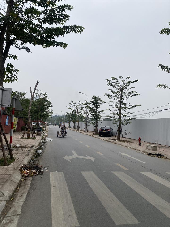Cực hiếm! bán nhà phố bằng b  oto tránh  diện tích 105m2  mặt tiền 6,8m  giá chỉ 20,4 tỷ