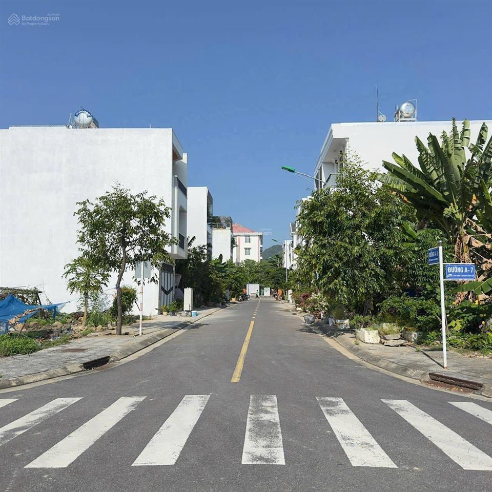 Giá cực tốt bán lô đất đẹp kđt nam vĩnh hải 103,8m ngang 5m giá 37,5 triệu/m