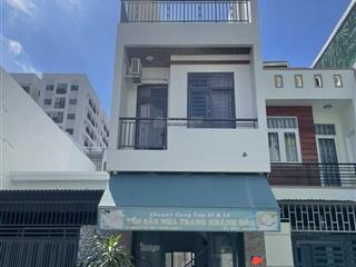 Cần bán nhà 2,5 tầng trung tâm nha trang an cư cực đẹp chỉ 7,5 tỷ