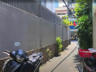 LÔ GÓC 3 MẶT TIỀN – 74M² (4,3x17M) – NHÀ CẤP 4 TIỆN XÂY MỚI – CHỈ NHỈNH 6 TỶ – 10M RA MẶT