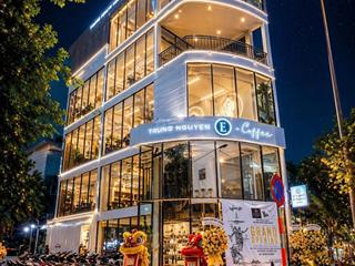 Bán nhà góc 2mt siêu vị trí  quận 11( 4.2x16) 5 tầng hdt 70tr/th bán 30 tỷ