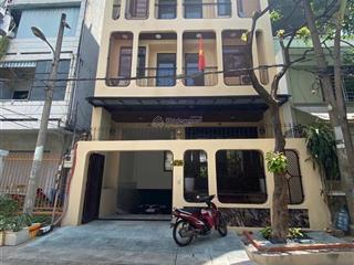 Bán khách sạn siêu vip nguyễn gia trí bình thạnh( 8x23) hầm 5 tầng hdt 160tr/th bán 45 tỷ
