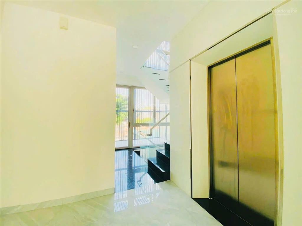 Bán nhà mặt tiền siêu hiếm hoàng trọng mậu  quận 7  (5x20)  hầm 4 tầng  hđ 80tr/th  bán 36 tỷ