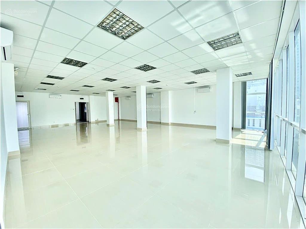 Bán building siêu vị trí mặt tiền  quận 4 (9.5x23)  hầm 8 tầng  hdt 290tr/th  bán 145 tỷ